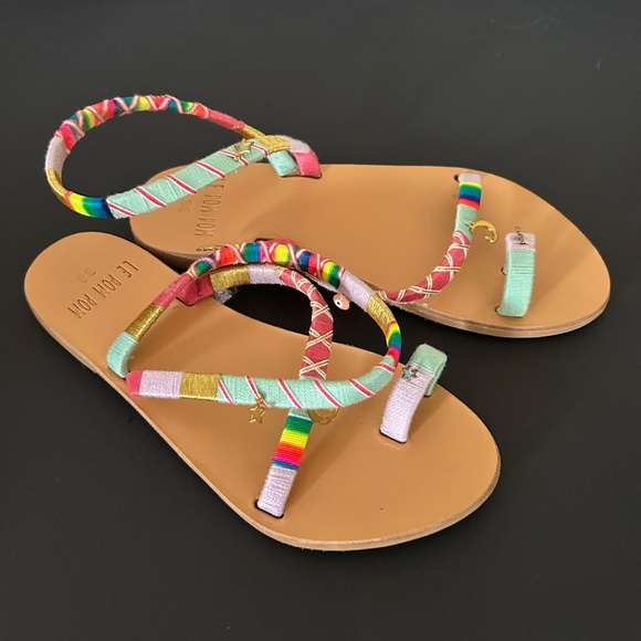 Le Pom Pom Arlene Crossover Sandals